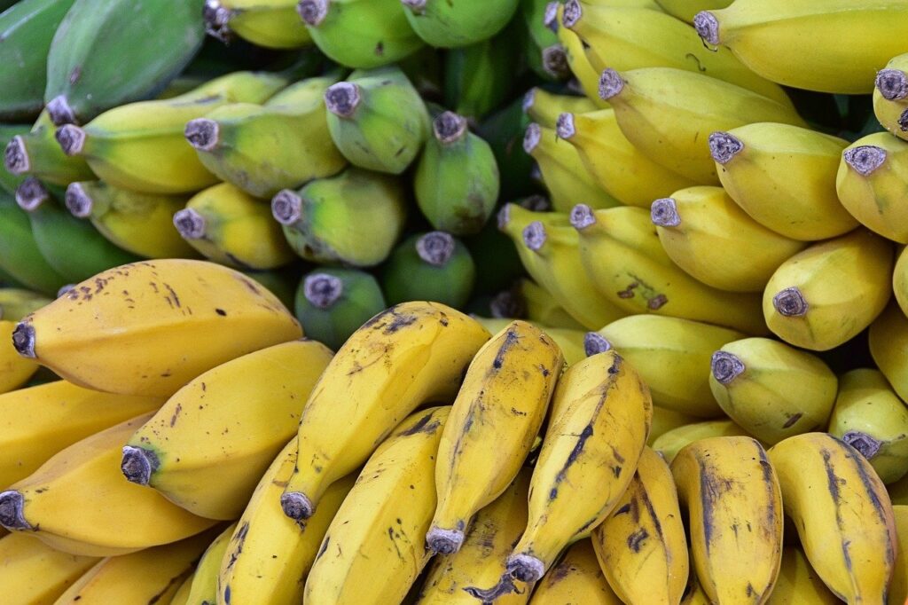 bananas, ripe, fruit-8364511.jpg